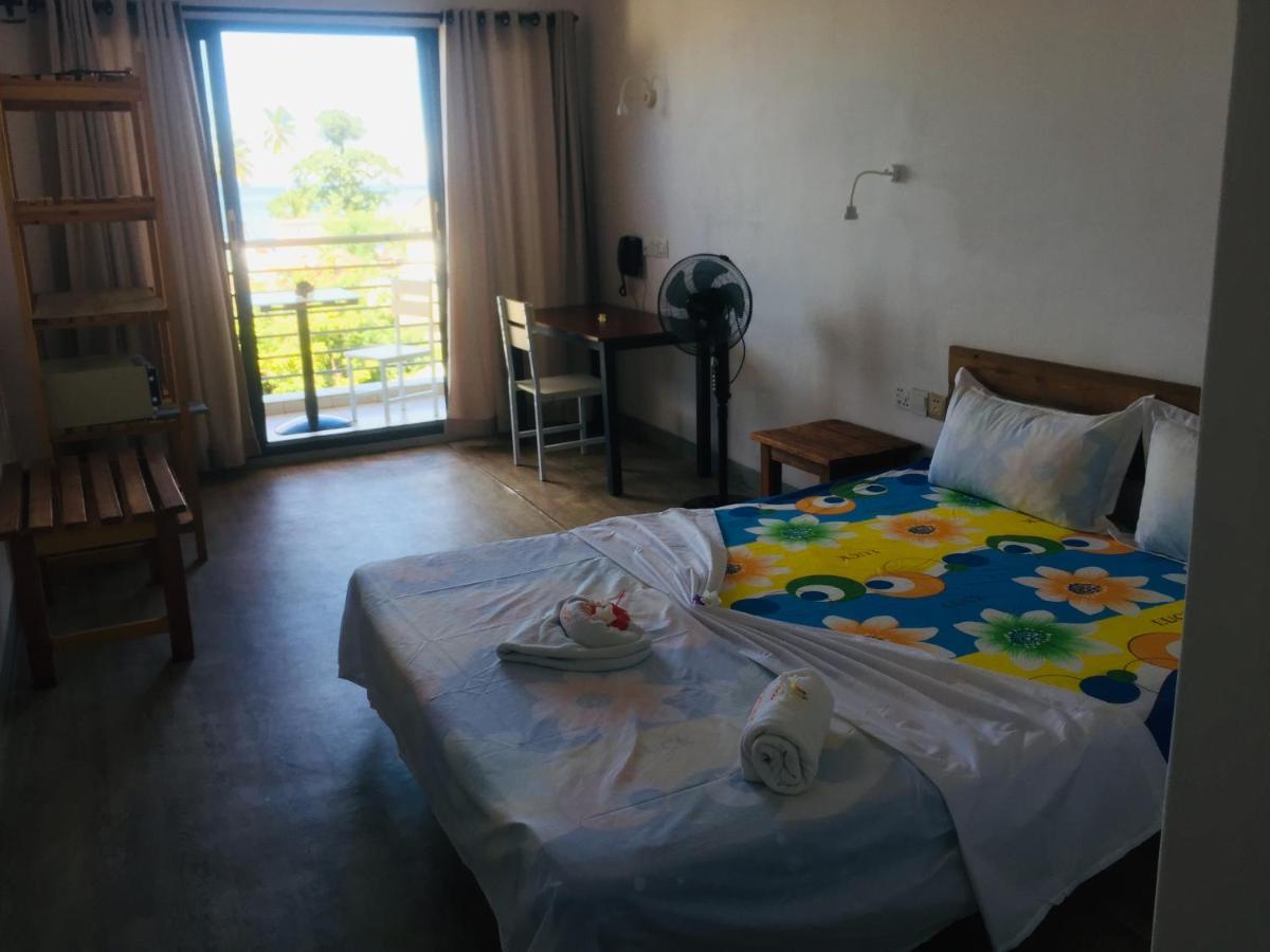Hotel Ambatoloaka Nosy-Be Buitenkant foto