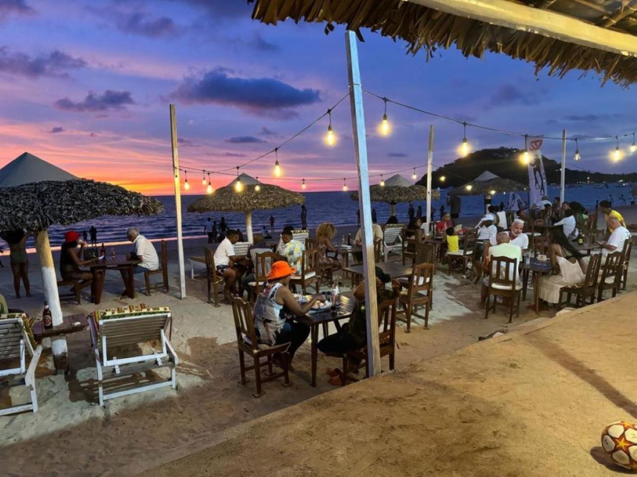 Hotel Ambatoloaka Nosy-Be Buitenkant foto