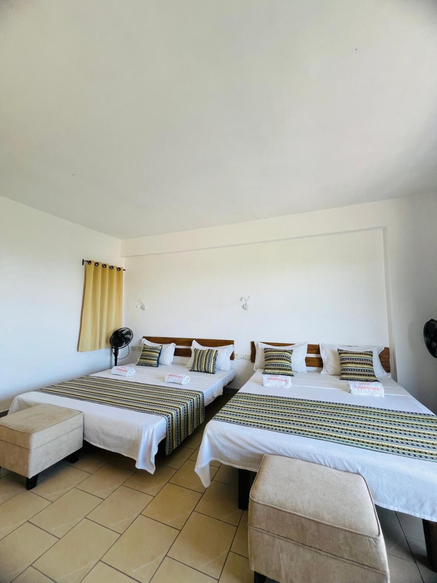 Hotel Ambatoloaka Nosy-Be Buitenkant foto